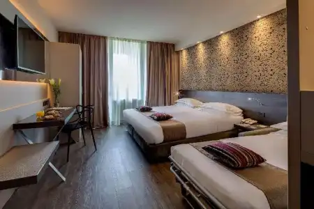 Best Western Plus Farnese - 40