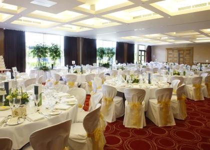 Hampton Inn Milwaukee-Northwest - 19