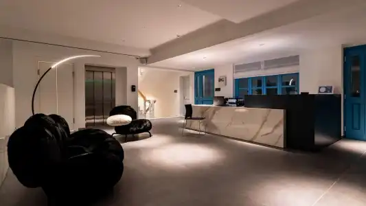 Aeifos Boutique - 10