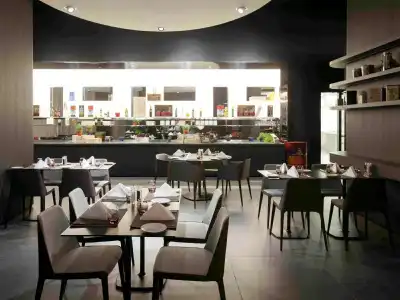 Novotel Basel City - 39