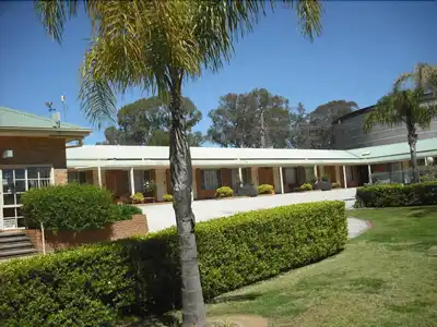 Commercial Golf Resort - 11