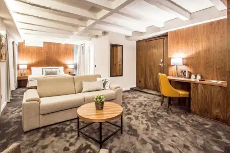 Nomad Luxury Suites - 16