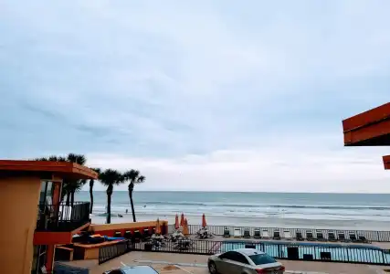 Grand Prix Motel on the Beach - 17