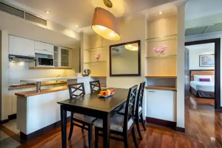 Bandara Silom Suites - 151