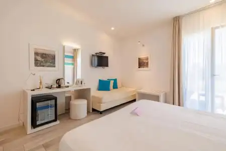 Marina di Petrolo Apartments - 11