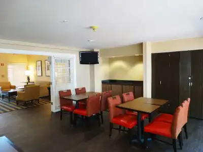 Southpoint Suites - 22