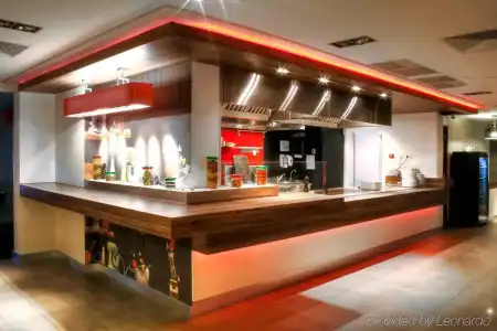 Ibis Kyiv City Center - 25
