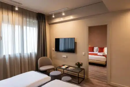 Atenea Rekord Suites Barcelona - 30