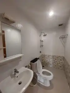 V Check Inn Sukhumvit 22 - 99