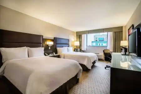 Holiday Inn Vancouver-Centre - 18