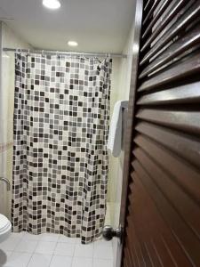 Mall Suites - 557