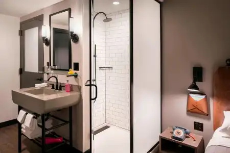 Moxy Chicago Downtown - 64