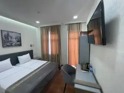 Registon Saroy - 13