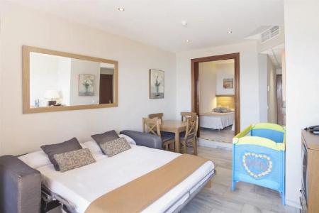 Sunset Beach Club Apartments - 8