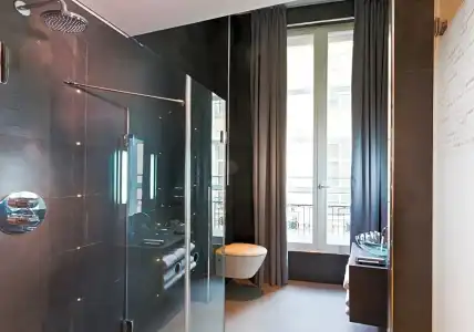 Lyric Paris - 136
