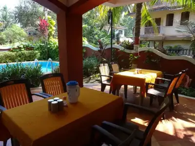 Renzo's Inn - 14