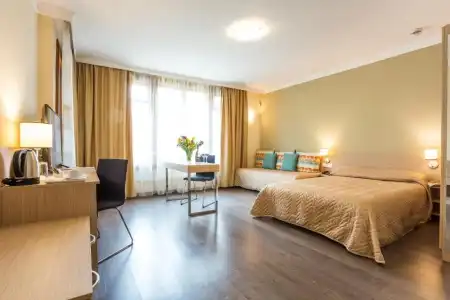Geneva - 81
