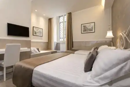 Relais de l'Opera - 1