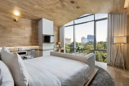Fusion Suites Saigon - 4