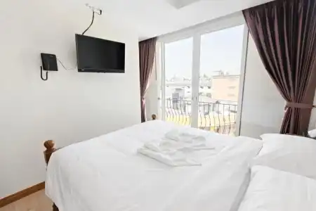 Royale 8 Ville Guest House - 35