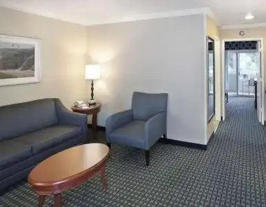 Best Western Plus Marina Shores - 82