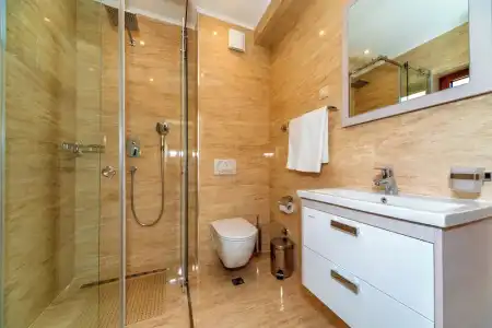 Luxury Apartments Queen - 13