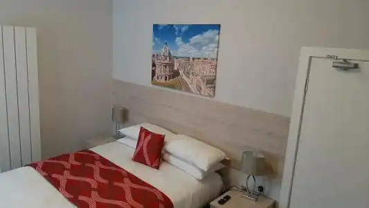 Sportsview Guest House - 33