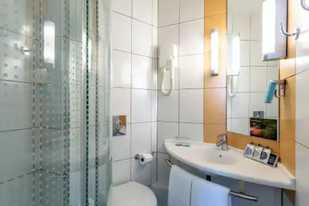 Ibis Kyiv City Center - 29