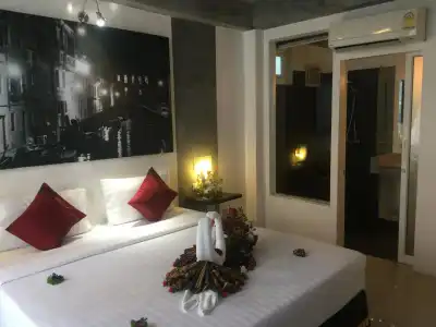 The Front and Apartment - 32
