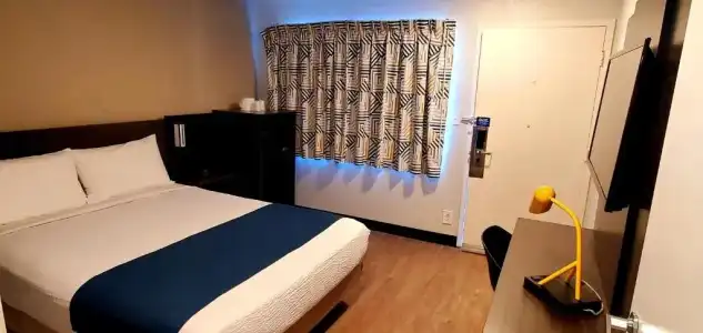 Motel 6 Palmdale, CA - 36