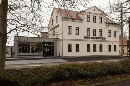 zur Messe - 13