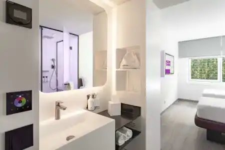 Yotel - 48