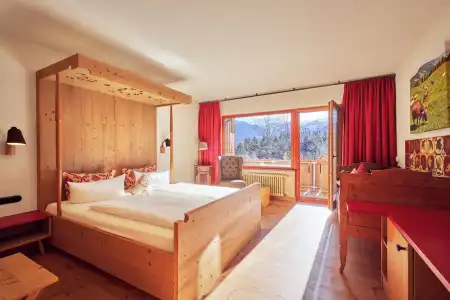 Hotel - 35