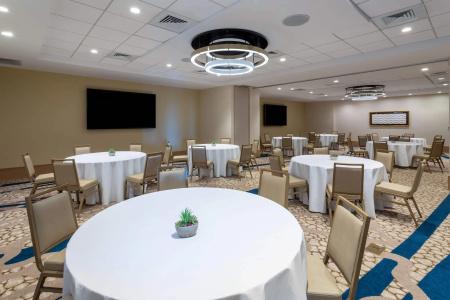 Wyndham Grand Clearwater Beach - 44
