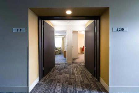 The Old Woolstore Apartment - 88