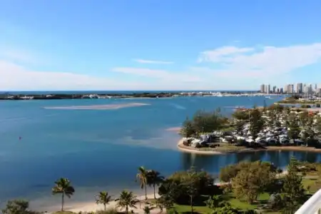 Crystal Bay on the Broadwater - 225