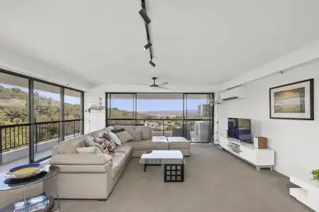 Gemini Court Holiday Apartments - 254