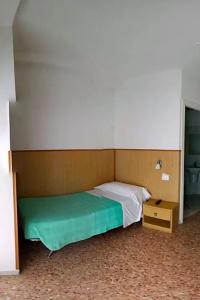 Anita - 23