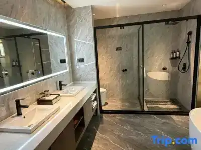Ji Guangzhou Sports Center Tianhe North Road - 181