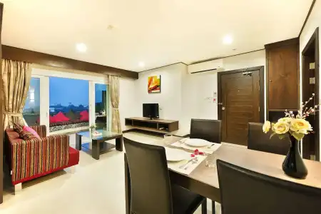 Ratana Chalong - 4