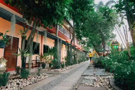 Noble Night Guesthouse Kanchanaburi - 6