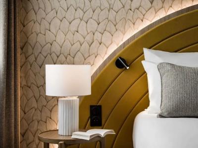 Mercure Chartres Est - 91