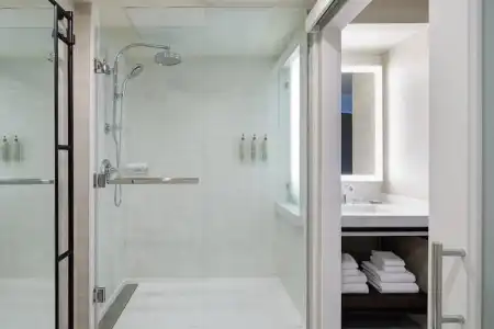 Renaissance Dallas - 63