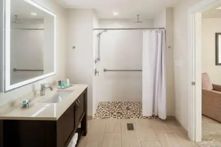 Waterline Villas & Marina, Autograph Collection - 33