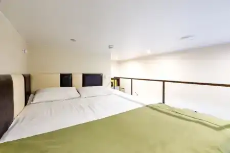 Travelto Nevskiy 98 - 1