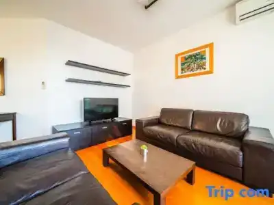 Apartment 3 Beaches With Free Parking - 191