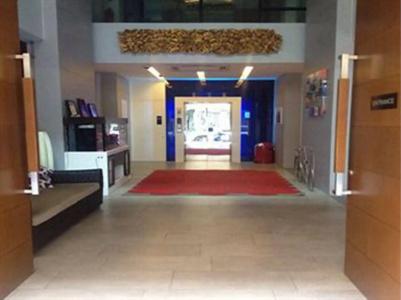 iCheck inn Gems Center Silom - 1