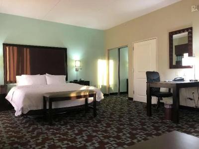 Hampton Inn & Suites Nashville @ Opryland - 41