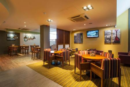 Premier Inn London Hammersmith - 20