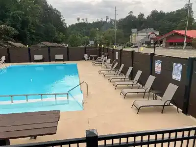 Sleepy Bear Motel - 20